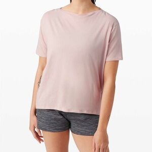 lululemon Back in Action Short Sleeve